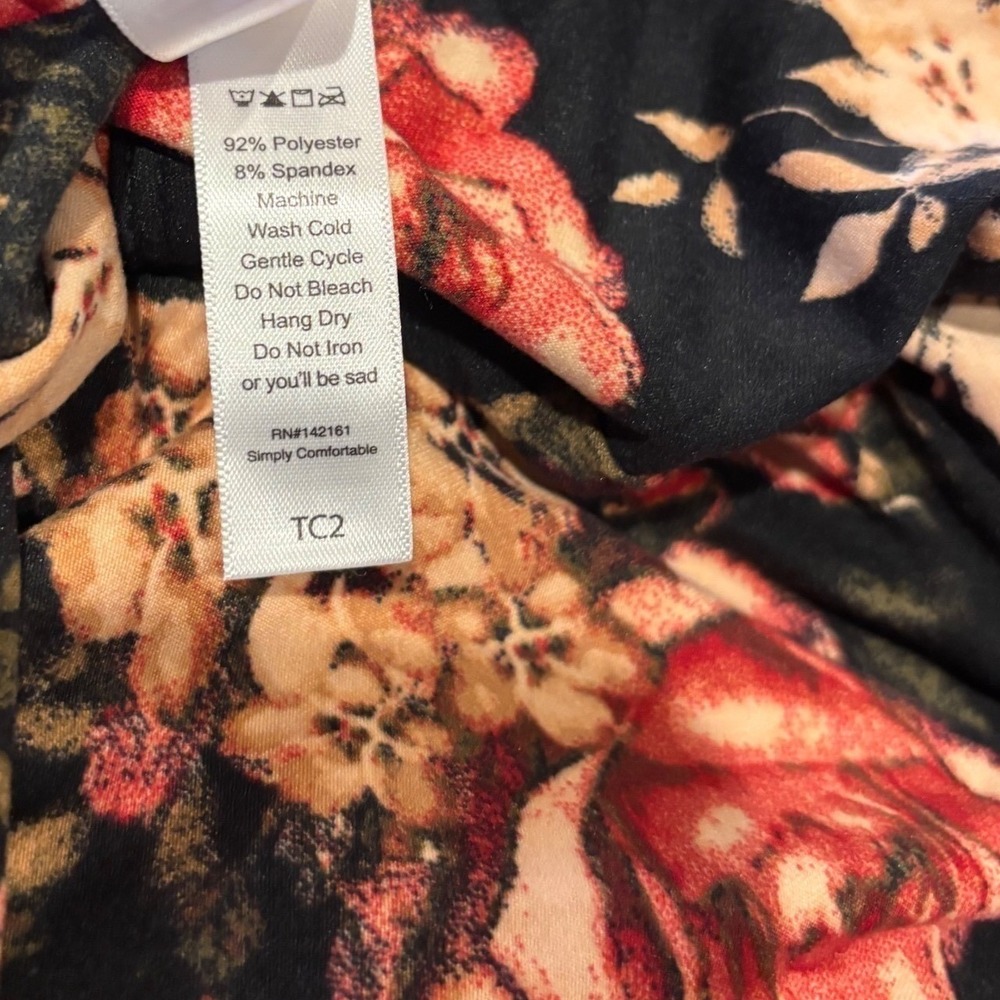 LuLaRoe Womens Leggings Size TC2 Black Antique Pink Floral Roses 18+ Plus NWT - Picture 4 of 4